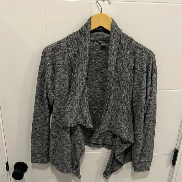 Eddie Bauer gray button  up cardigan size small - Picture 4 of 15